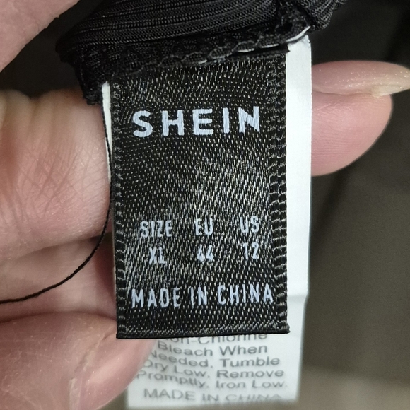 SHEIN Black Floral Lace Sleeve Blouse - Picture 3 of 3